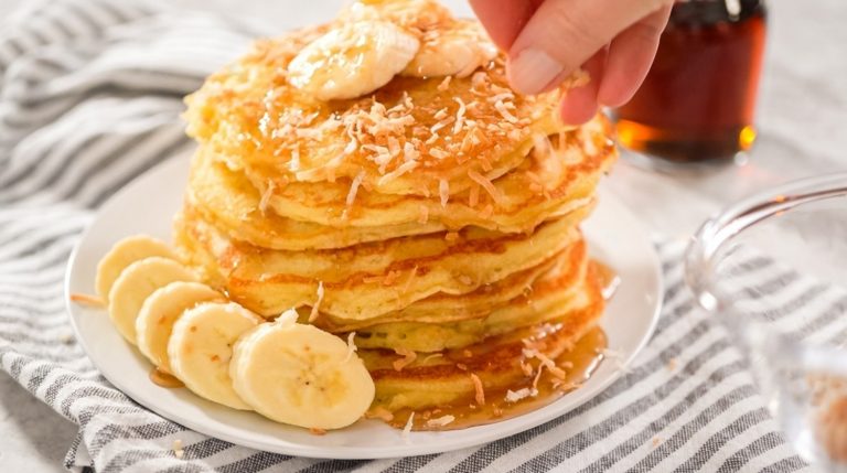 Coconut pancakes with mango and lime