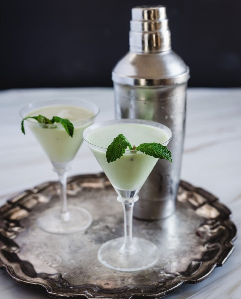 Classic Grasshopper Cocktail