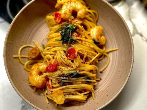 Spaghetti with Shrimp, Tomatoes, and Spinach in Garlic Olive Oil Recipe -  CookingIsLifestyle